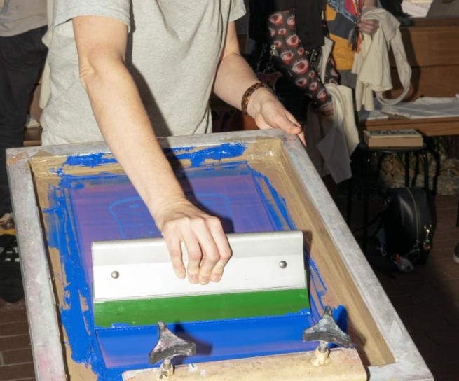 squeegee screen printing