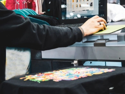 DTG vs Screen Printing: Selecting the Ideal Method for Apparel Printing