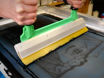 Choosing the Right Screen Printing Squeegees