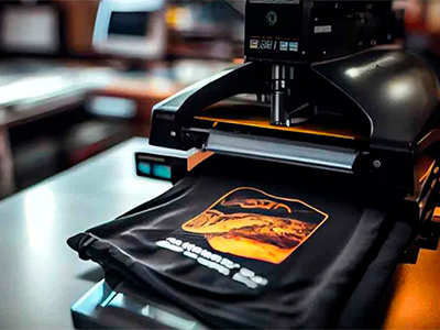 Ultimate Comparison Guide: Heat Transfer or Screen Printing?